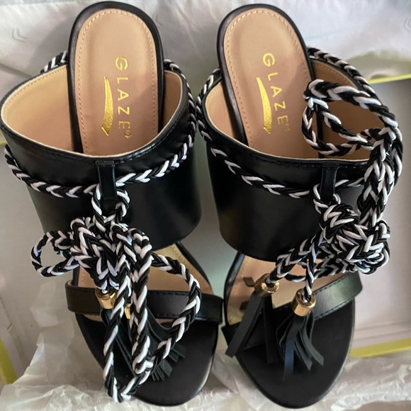 New Direct from Manufacturer! Open toed slide on heels with tassels - Picture 4 of 4